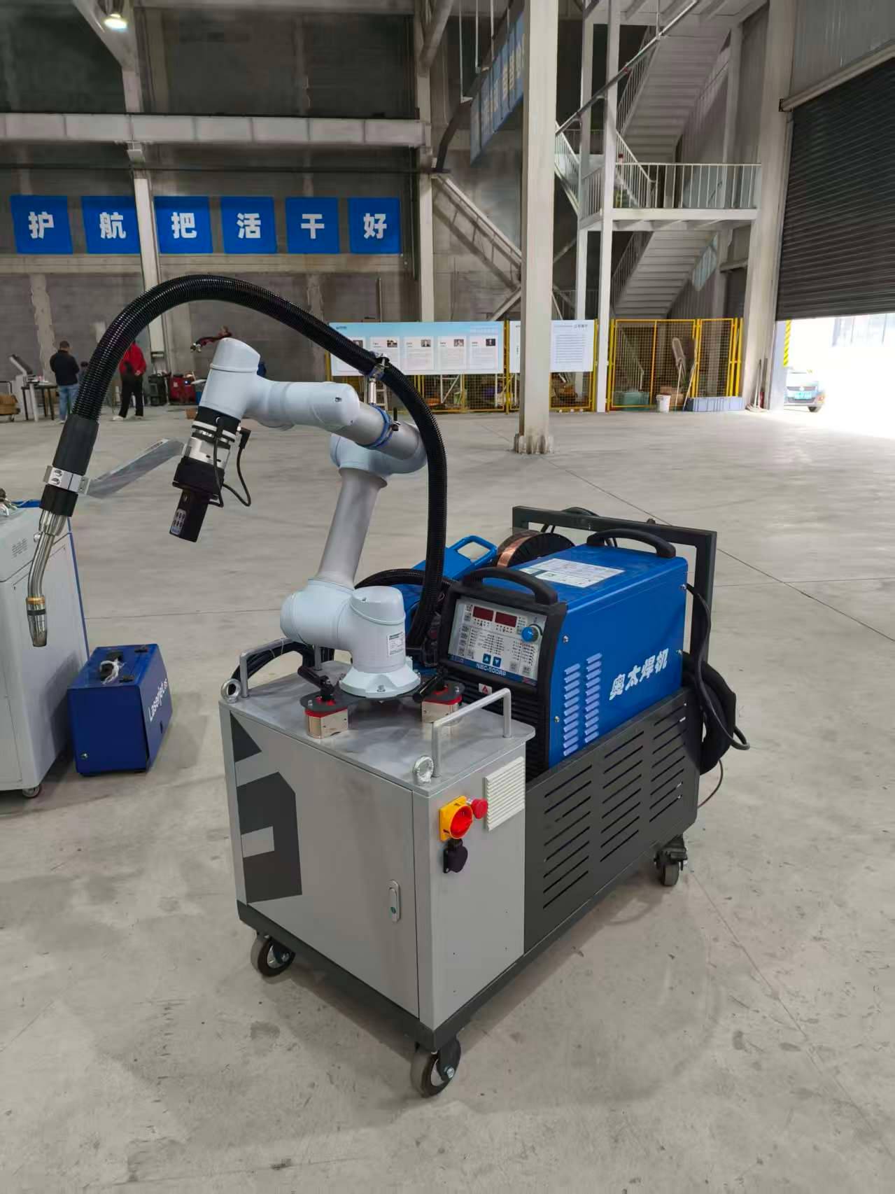 Da soldagem manual à automação cobot: como ajudamos um fabricante de equipamentos de playground dos EUA a resolver seu gargalo de soldagem
