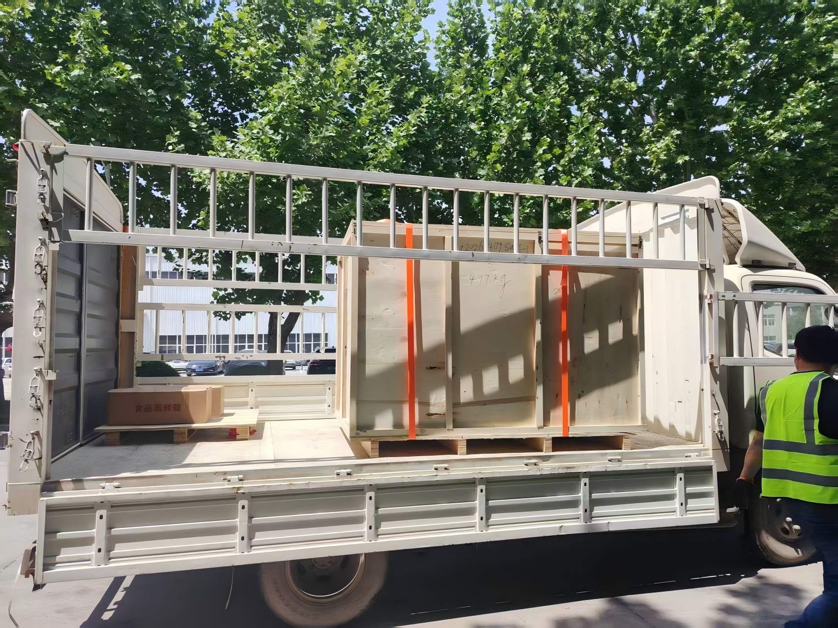 eslov&ecirc;nia-fabricante de metal-2kw-esta&ccedil;&atilde;o de soldagem cobot