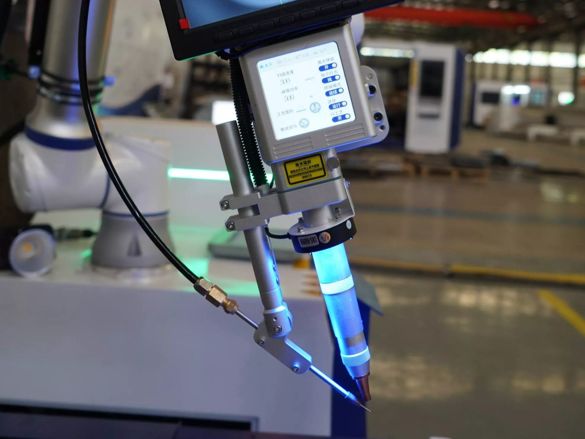 Por que os fabricantes est&atilde;o comprando rob&ocirc;s de soldagem a laser durante a venda de fornecimento do DATO LASER em setembro de 2026